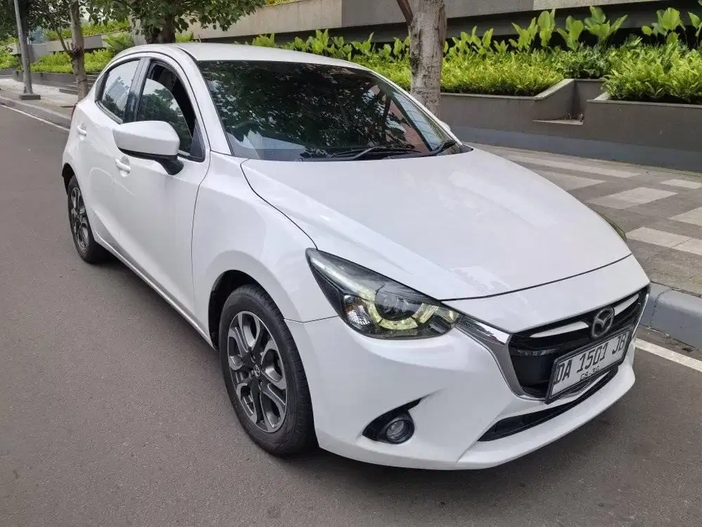 Dp 5jt Mazda 2 Tipe GT Automatic Pakaian 2015 Nik 2014 Tangan Pertama