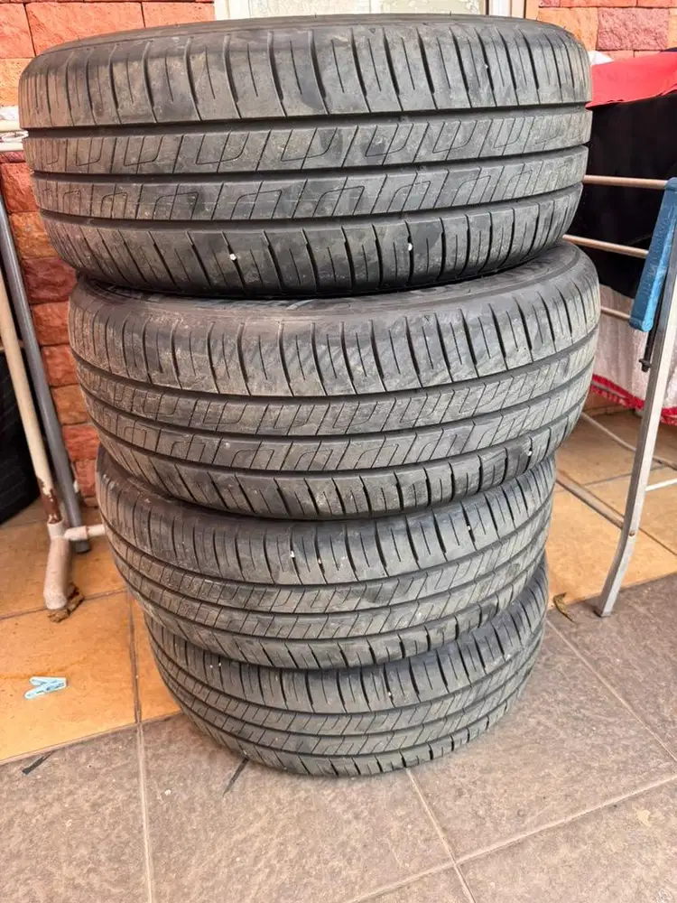 Ban kumho solus hs63 205 55 r16 stargazer