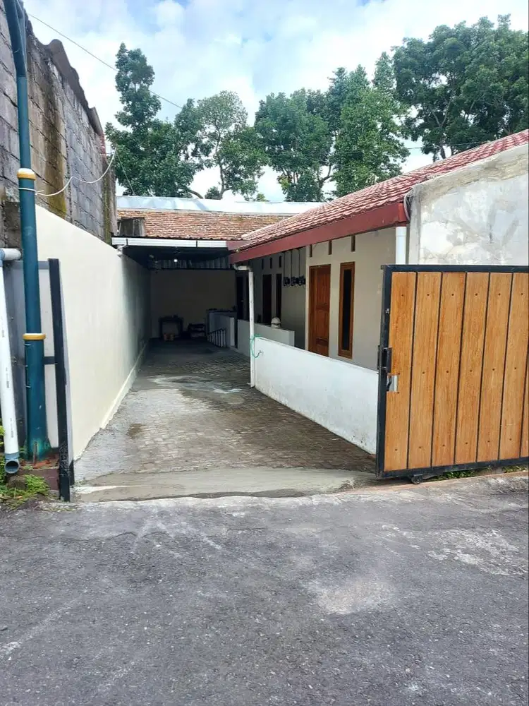 Kos 5 Kamar dekat Kampus UII Jalan Kaliurang