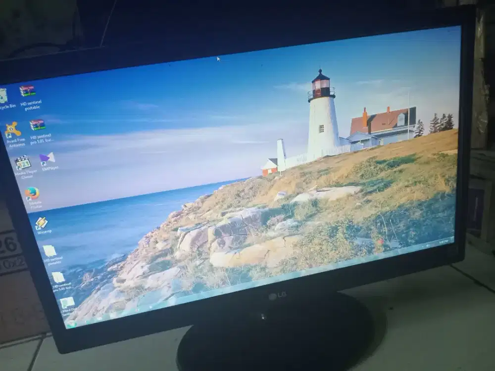Layar monitor komputer LG 19,5 Inch Garansi uang kembali