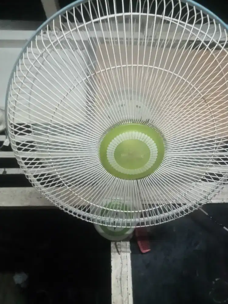 Kipas angin dinding miyako 16 inc