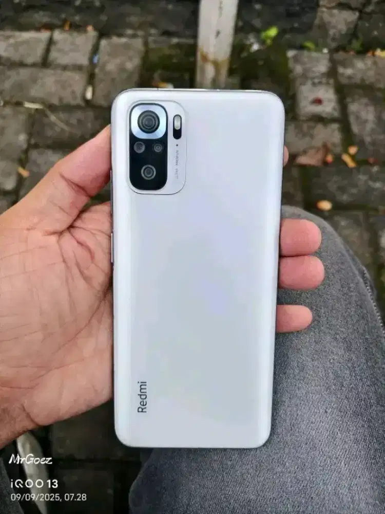 redmi note 10s ram 6/64 fullset minus pemakaian cwe pengen di mahar .