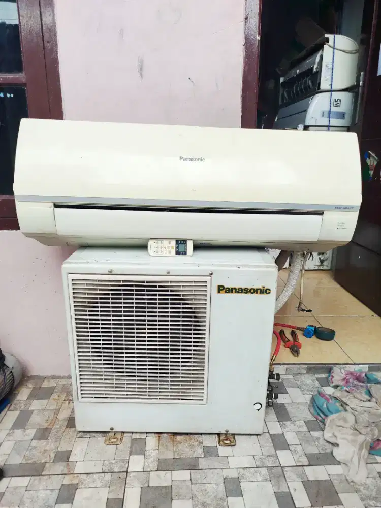 Di jual AC murah , normal , bergaransi AC Panasonic 1 PK + pasang