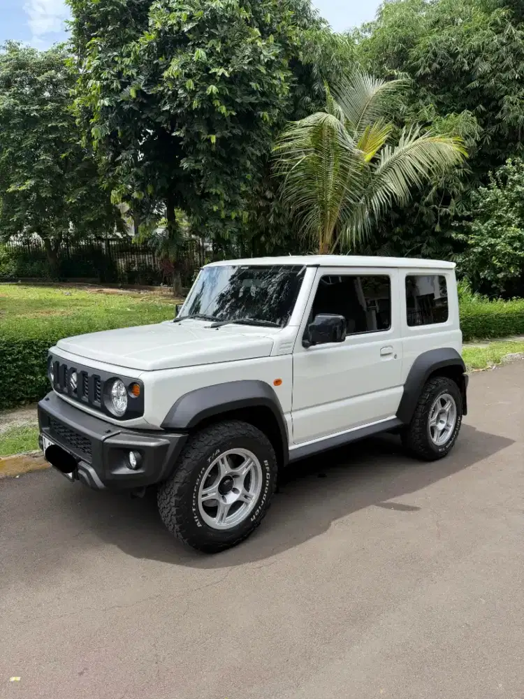 Suzuki Jimny 3 Pintu A/T 2023
