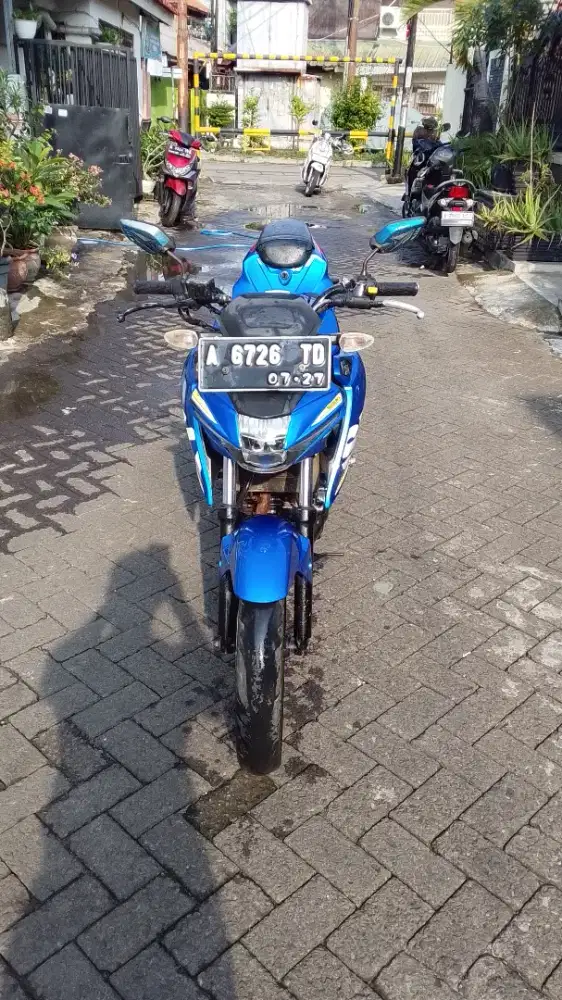 Gsx-s cw 2017 biru
