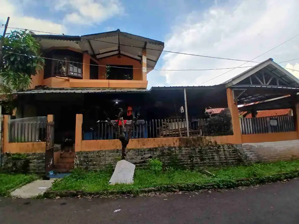 Rumah Hoek Hitung Tanah Di Perumnas Beji Depok
