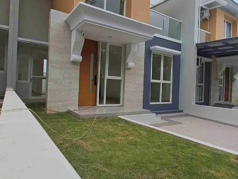 DIJUAL RUMAH DUA LANTAI SIAP HUNI HADAP TAMAN CITRALAND BSB CITY SEMARANG