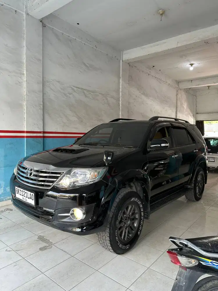 Toyota Fortuner VNT 4x4 Matic Diesel 2015