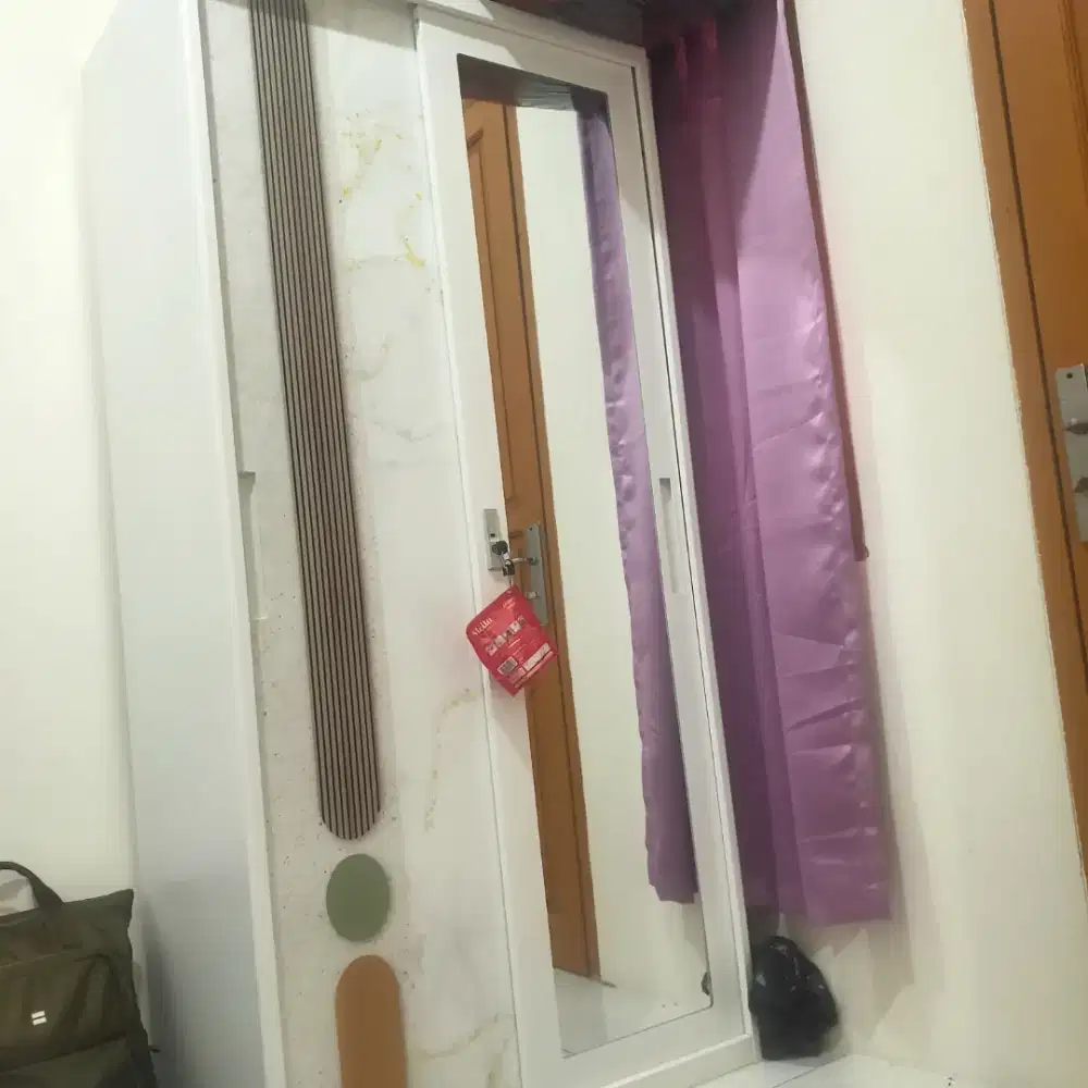 Lemari 2 Pintu Besi Importa