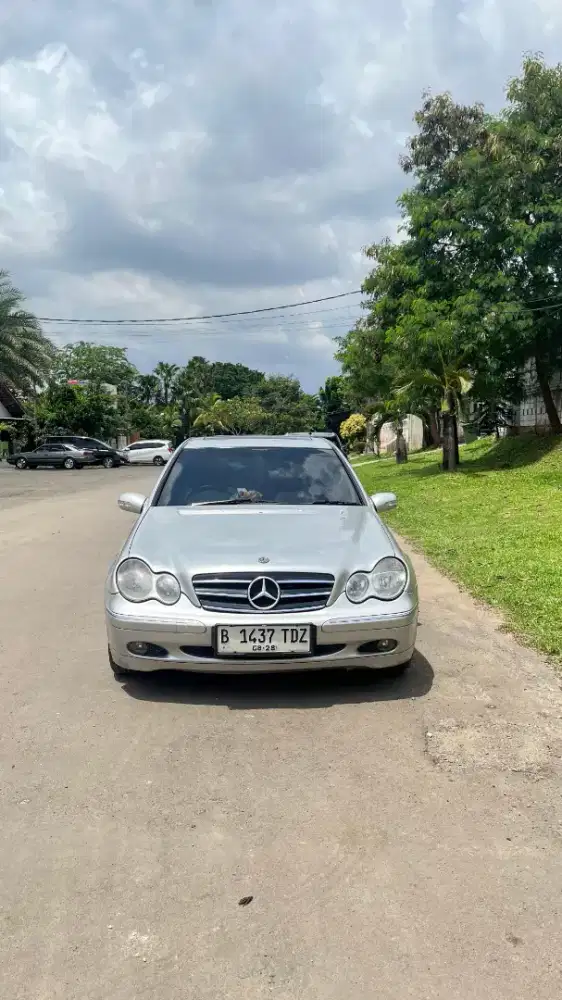 Mercedes Benz W203 C240 2002