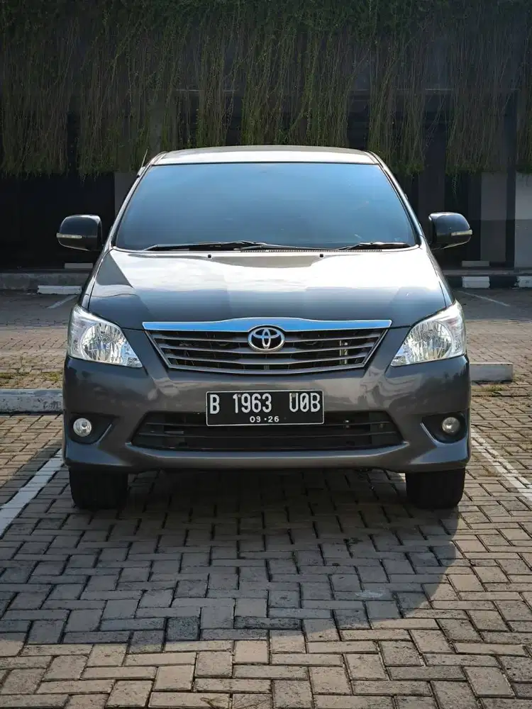 Grand Innova 2,5 Diesel Manual