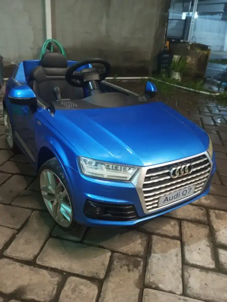 Mobil Mainan Aki / Mobil Aki