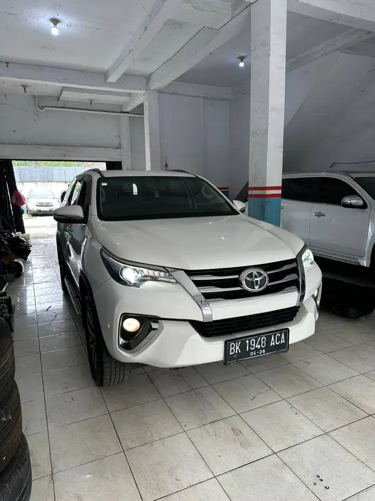 (DP47jt) Toyota Fortuner VRZ Diesel Matic 2016 Murah