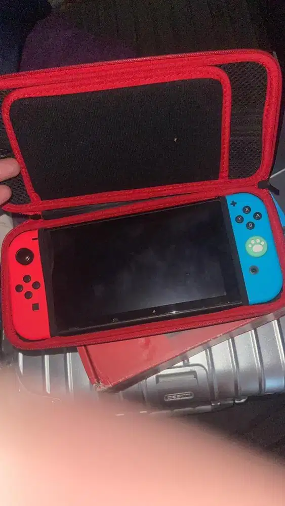 Nitendo switch ver 2 + bonus 4 game