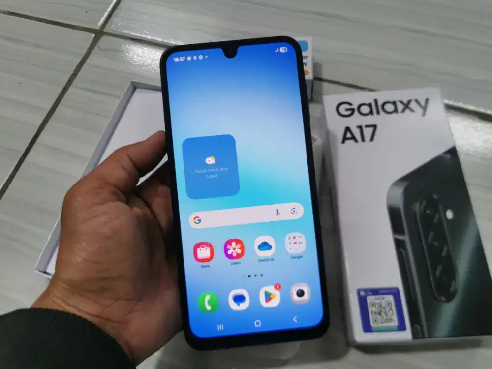 Samsung A17
Ram 8/128