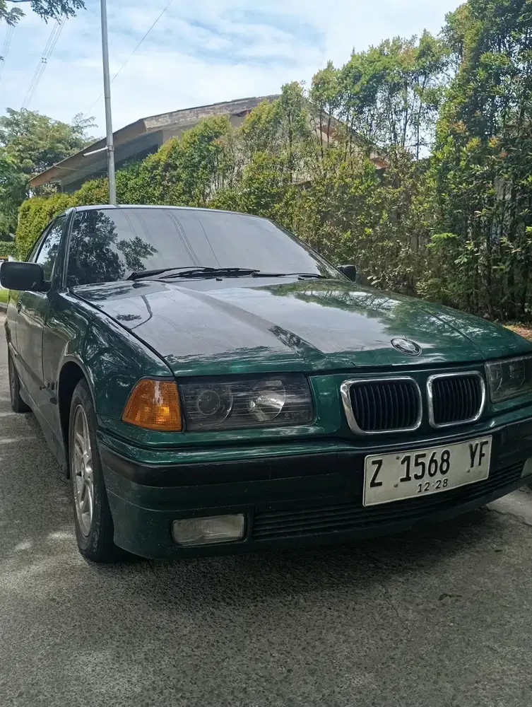 BMW 320i 1994 Bensin