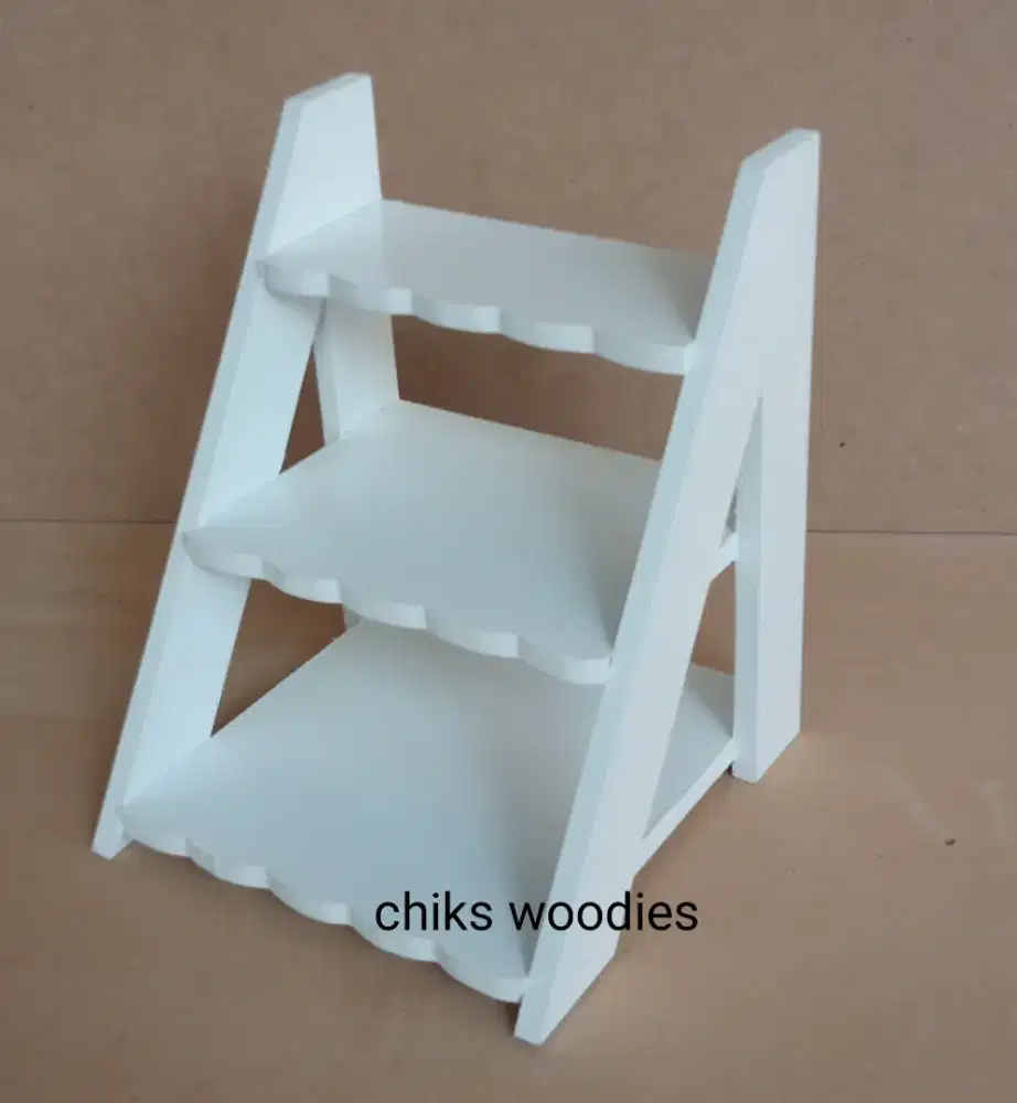 rak kayu dekorasi 3 susun