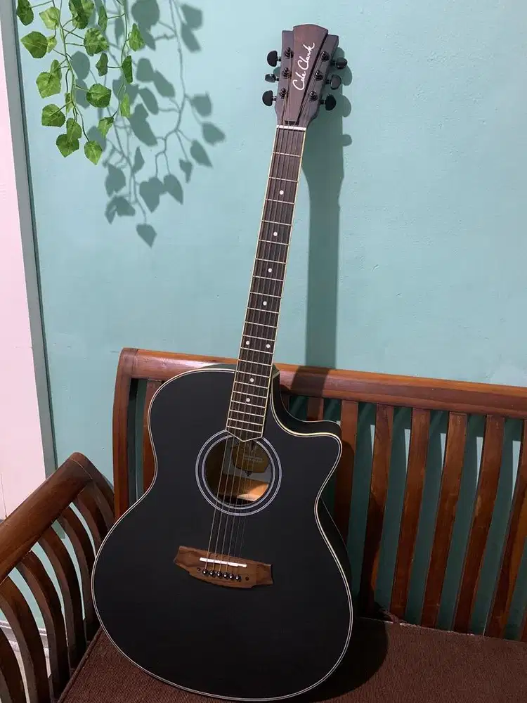 Gitar akustik cole clark like new