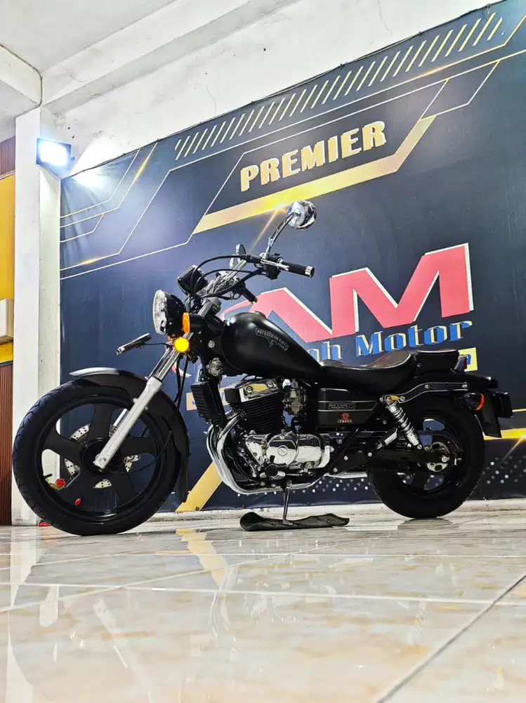 Benelli PE 250cc  2cilinder super moge murah.Anugerah motor rungkut