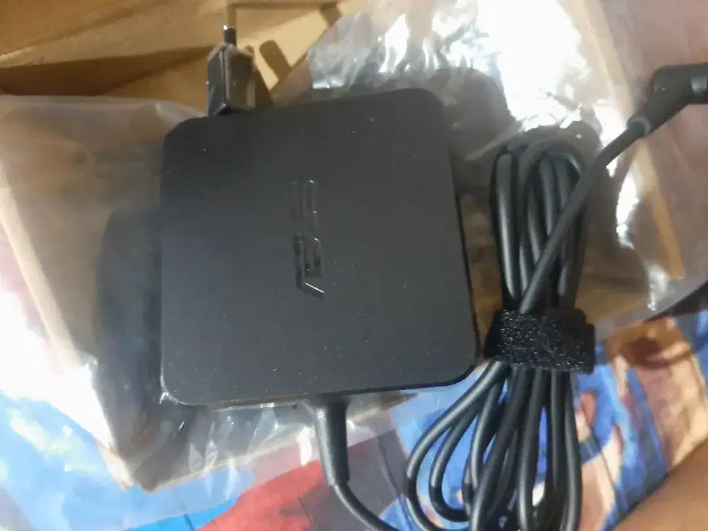 Charger laptop asus 65Watt 19V 3.42A DC: 5.5 * 2.5mm