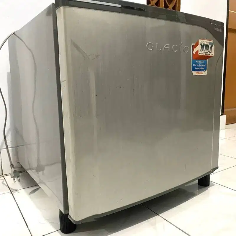 Kulkas Mini Toshiba Glacio XD7