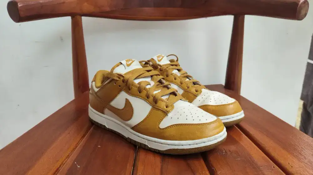 Nike Dunk Low Mustard
