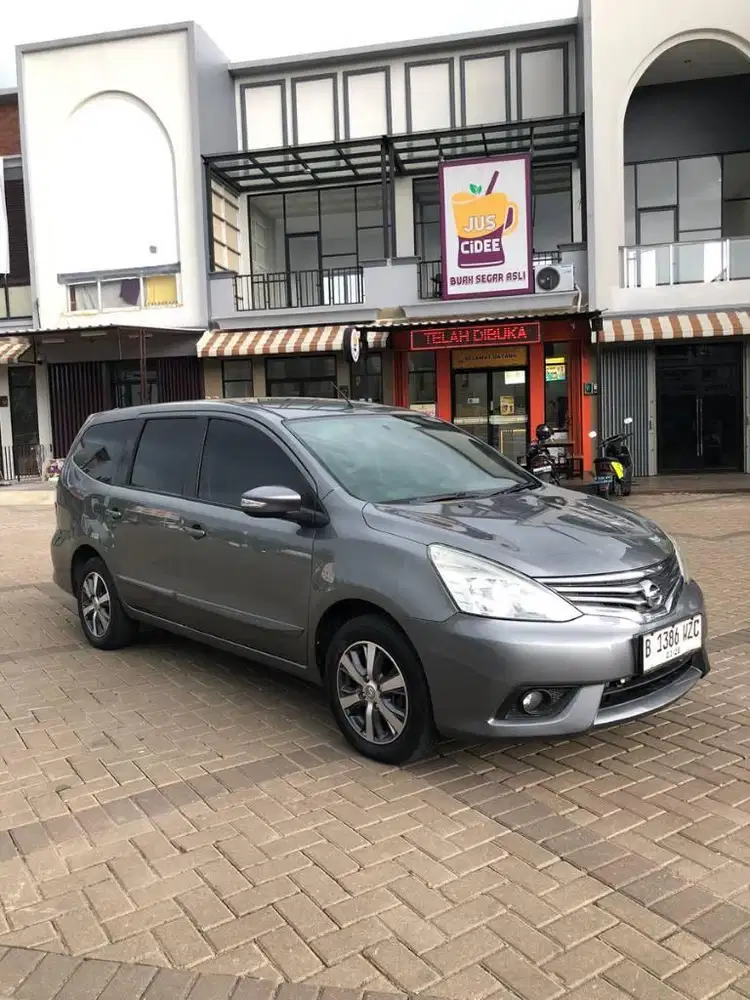 NISSAN LIVINA XV AT 1.5  2017