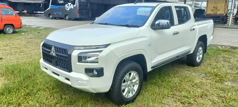 Mitsubishi Triton DC GLS 4X4 M/t Putih