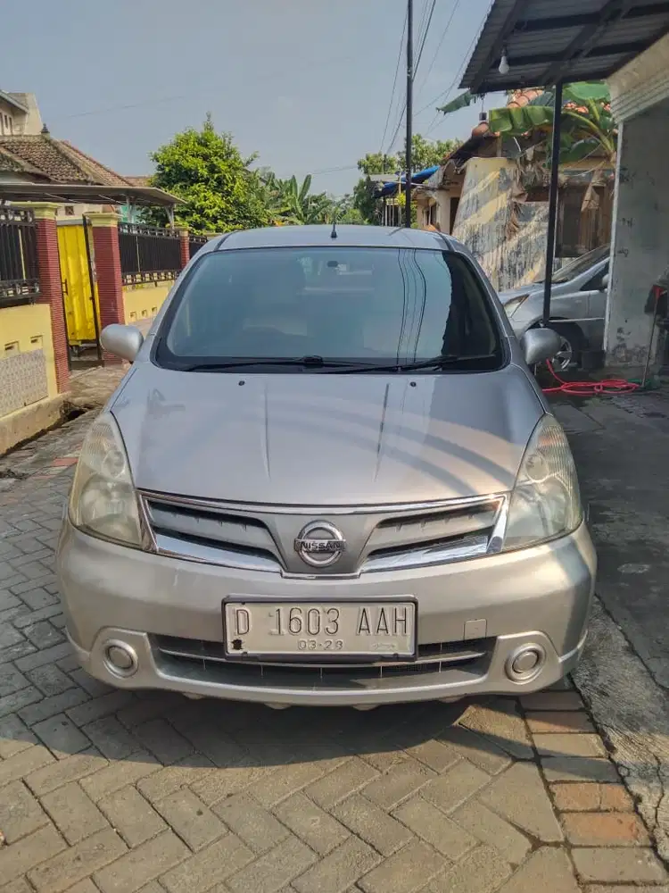 Nissan Livina 2013 Bensin