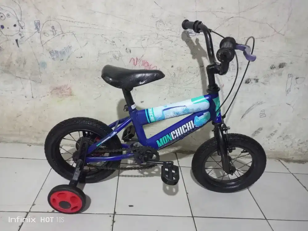 SEPEDA ANAK COWOK UKURAN 12 PLUS RODA BANTU KOKOH SIAP PAKAI