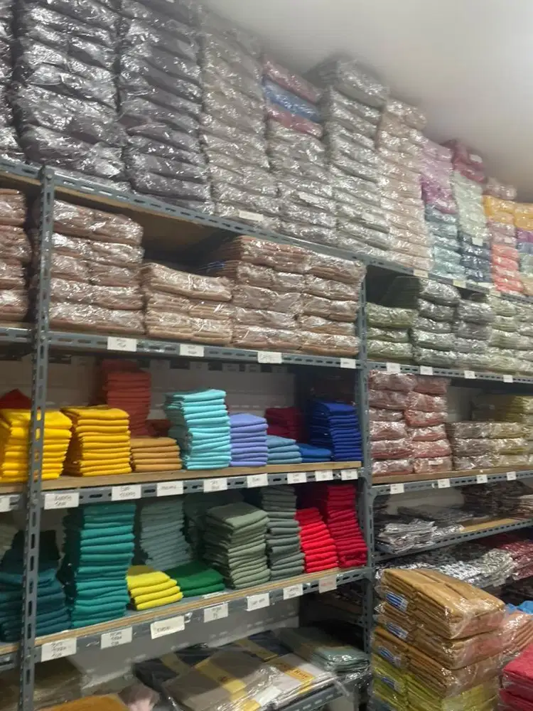 Lowongan kerja host live dan konten