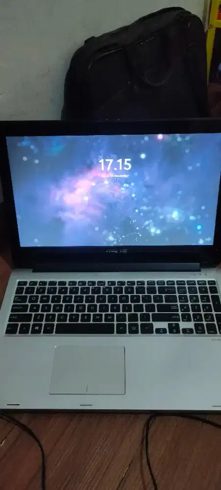 Laptop 15 Layar sentuh