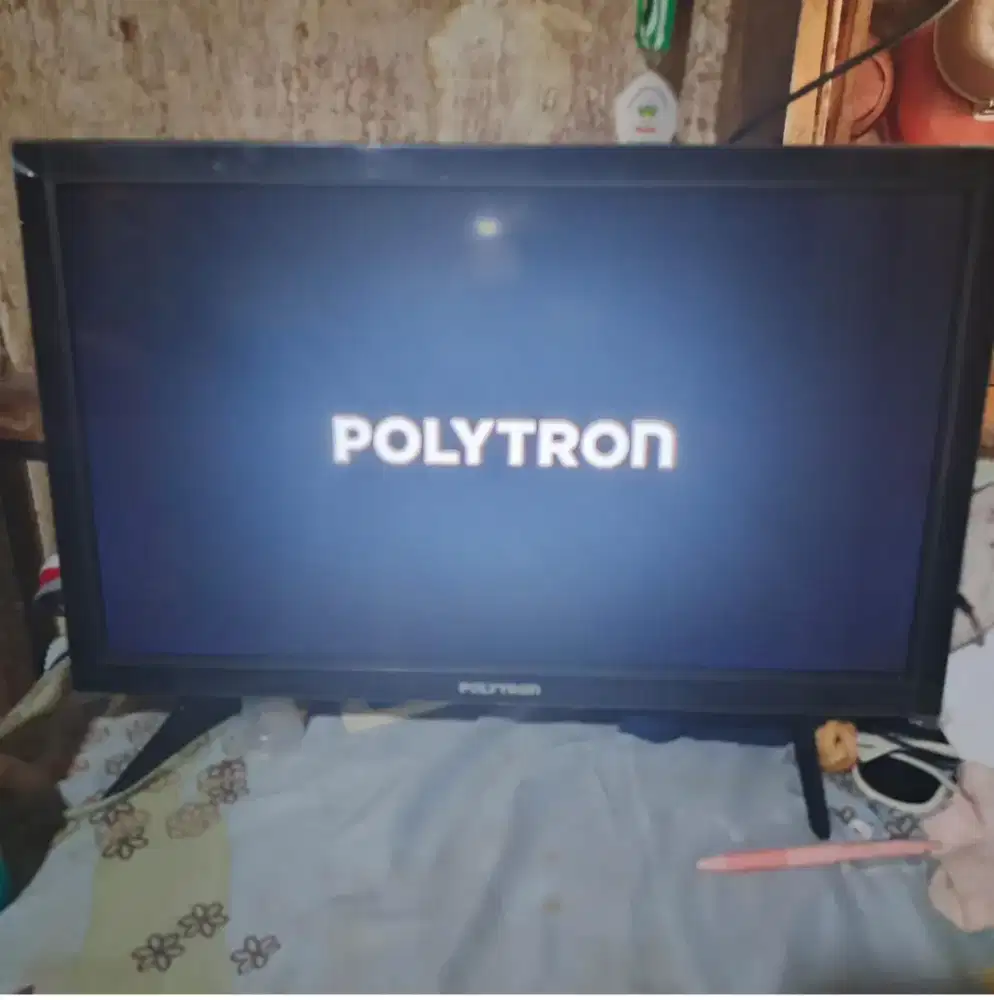 TV LCD 24IN POLYTRON