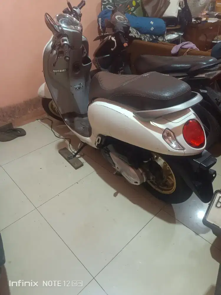 Jual motor Scoopy 2021 harga damai