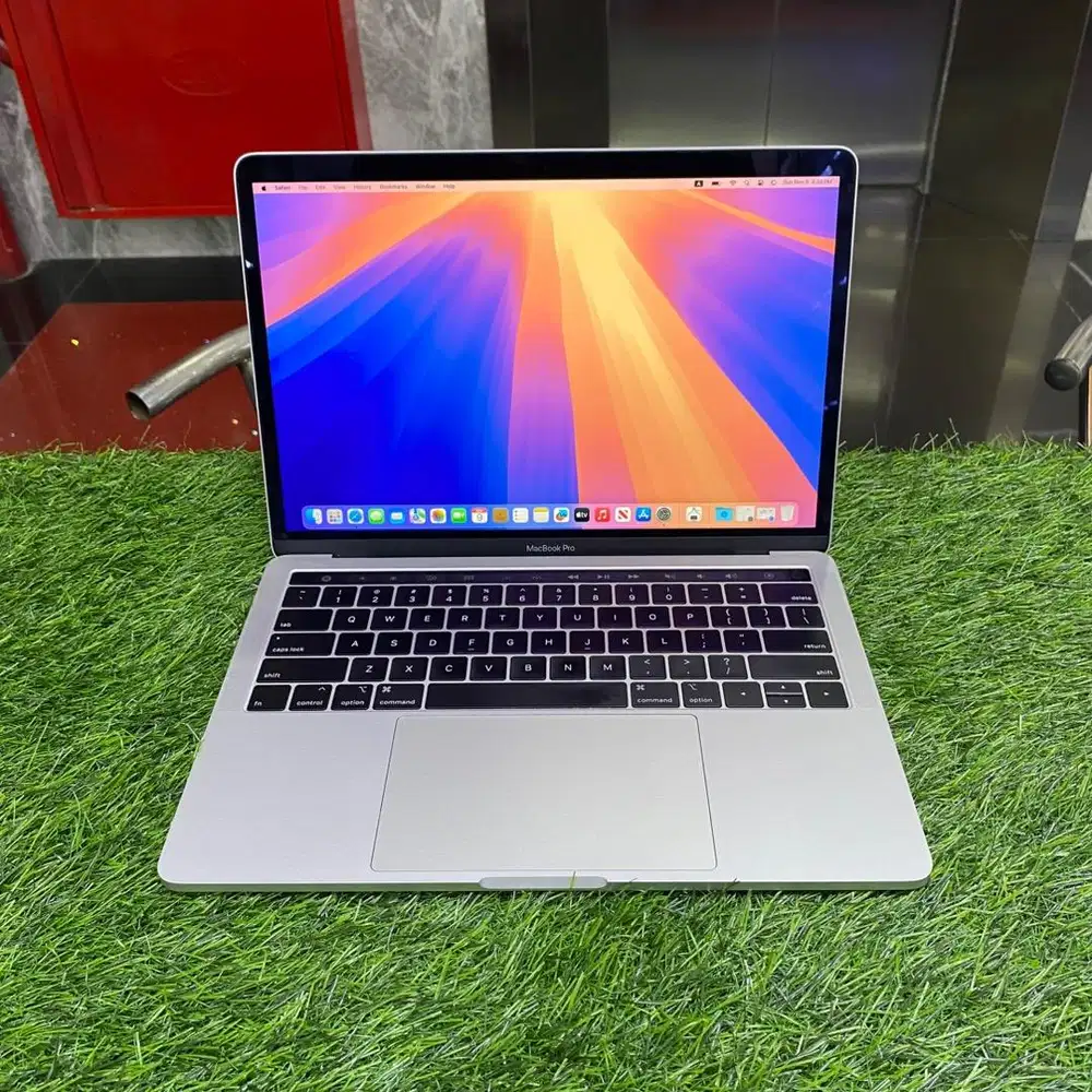 MACBOOK PRO RETINA 2019 TB i5 8/256Gb