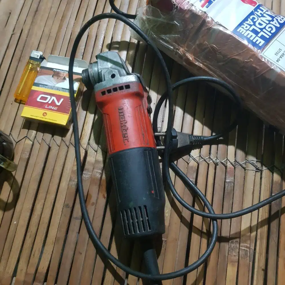 Satu seet bor gurinda