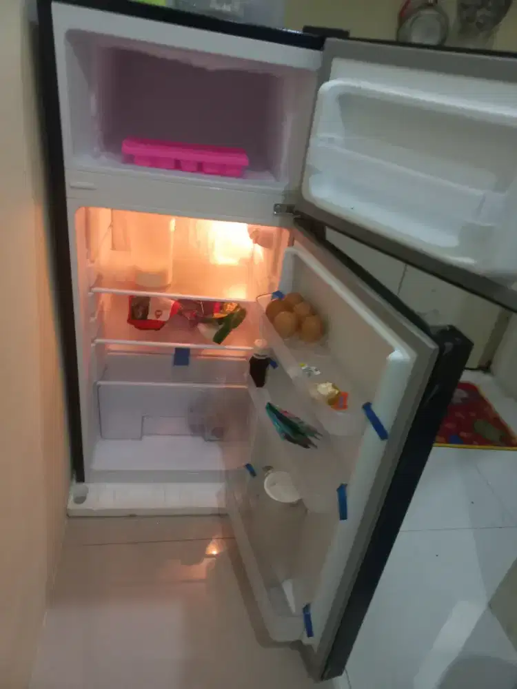 Kulkas changhong 2 pintu