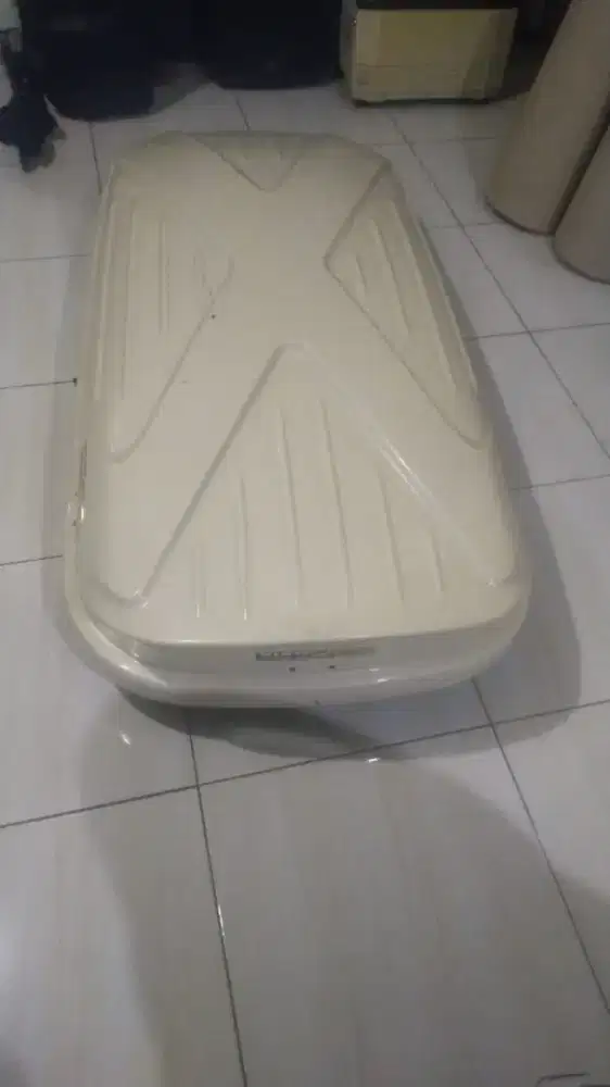 Roofbox + Crossbar 650 liter