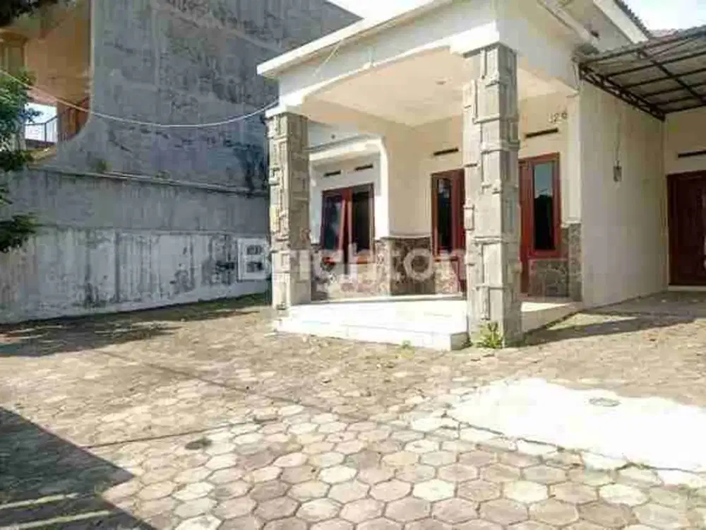 RUMAH SIAP HUNI COCOK UNTUK KANTOR , MESS , GUDANG DI BANJARSARI SOLO