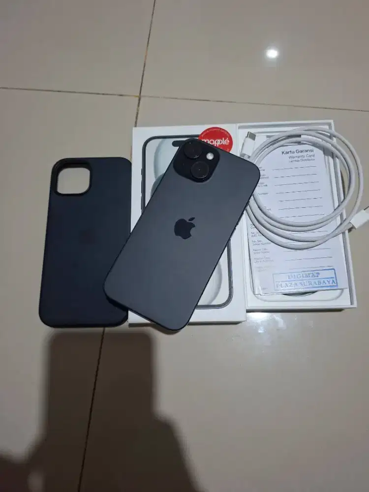 Iphone 15 256gb garansi resmi ibox aktif