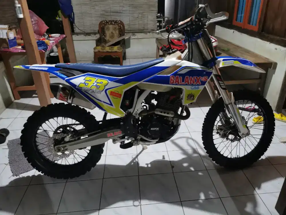 Jual motor Trail GPX 250cc