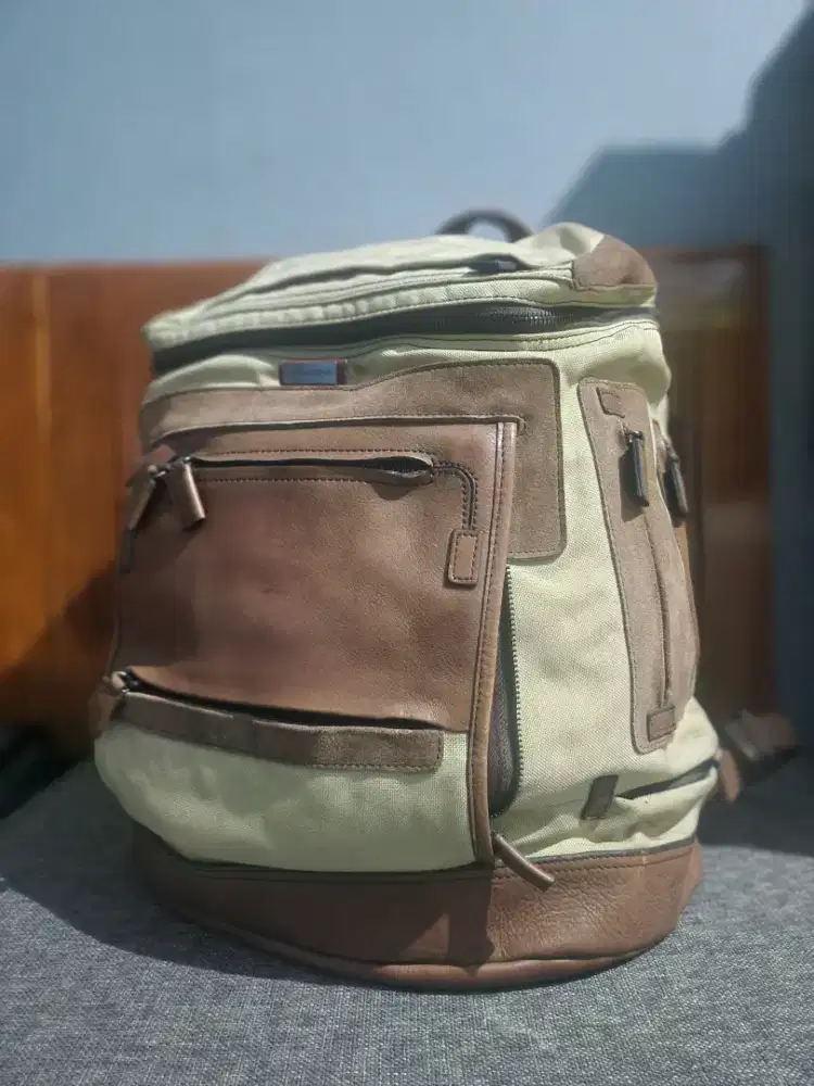 Preloved tas ransel D&* vintage for collector. Muat laptop 14 inchi