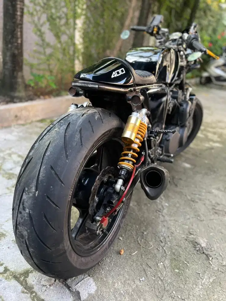 Suzuki GSX-R400 motor moge custom cafe racer gsx 400 bandit ninja