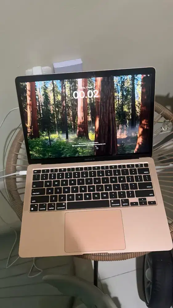 Di jual Macbook Air M1