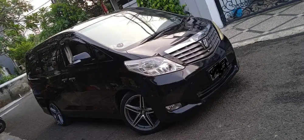 Dijual cepat murah BU mobil Alphard 2010