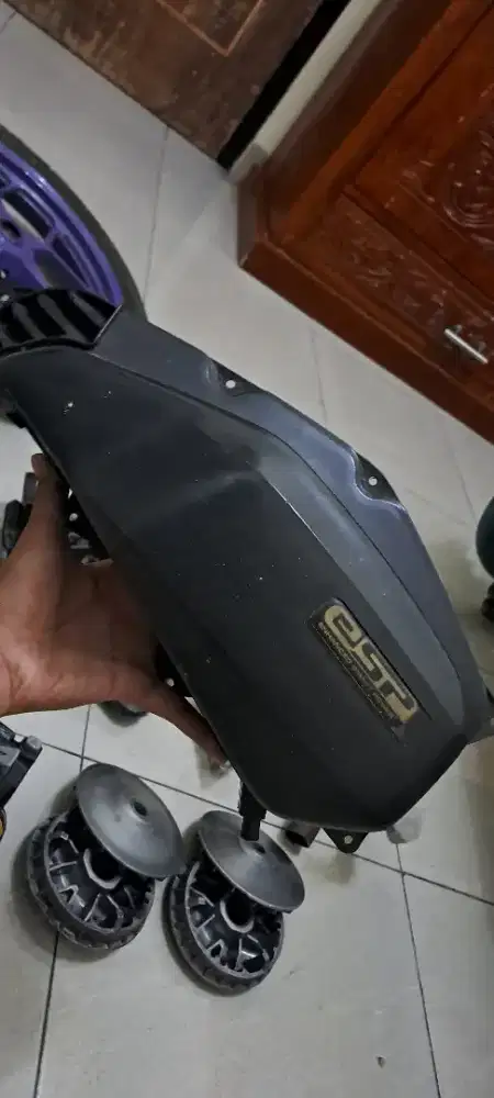 Cover filter + filter udara vario original kondisi 85%.