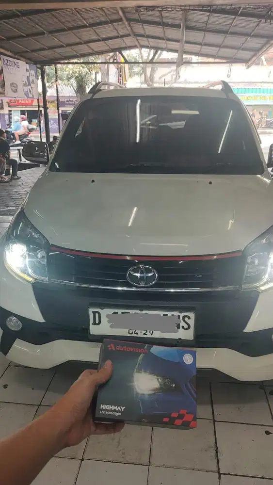 Toyota Rush 2017 TRD Ultimo Bensin AT Matic Putih