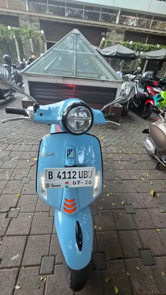 Dijual Vespa Primavera 2023 Biru Oligarki