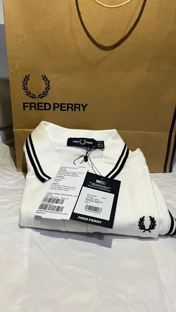Dijual Cepat - Polo Shirt Fred Perry Wanita Original New