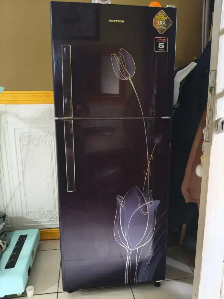 Kulkas 2 Pintu Polytron
